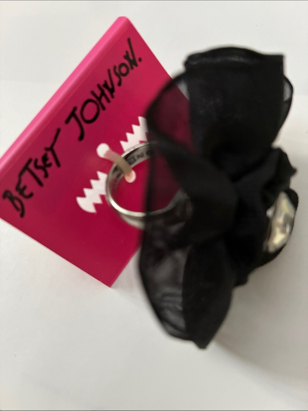 Betsey Johnson Tulle Cocktail Ring with Crystal Accent NEW - Picture 5 of 6